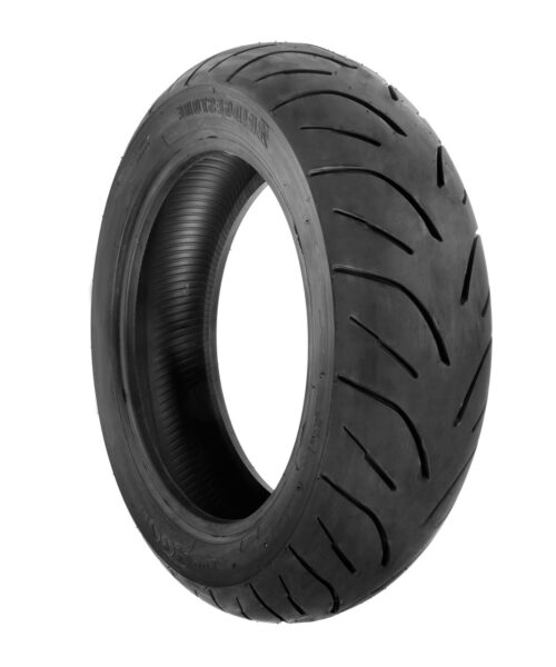 Bridgestone Hoop B02 Tire